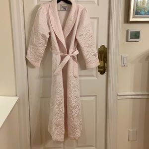 Vintage Vassarette  night gown